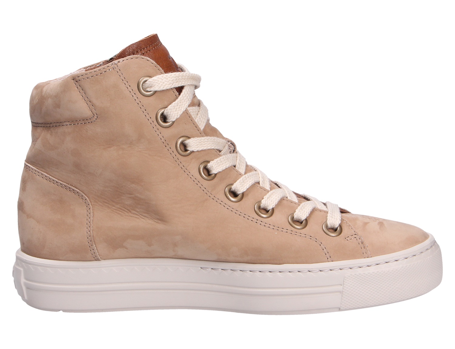 Paul Green Damen Sneaker aus beigem Nubukleder als hoher Schnürsneaker mit weißer Plateausohle in Seitenansicht