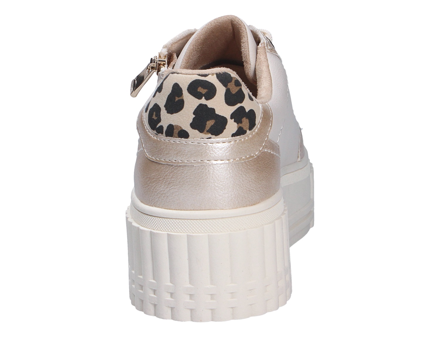 Rückansicht des Marco Tozzi Damen Sneakers mit Leo-Print an der Ferse, metallicfarbenem Detail und weißer markanter Plateausohle