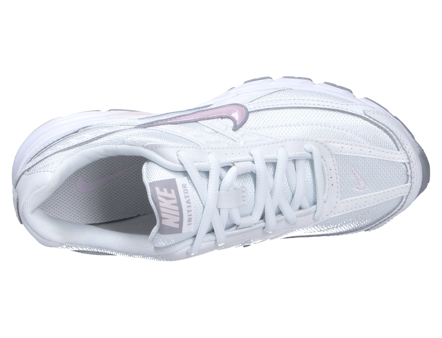 Ansicht von oben des Nike Initiator Sneakers in Weiß mit rosa Swoosh, sportlicher Laufschuh mit Schnürung