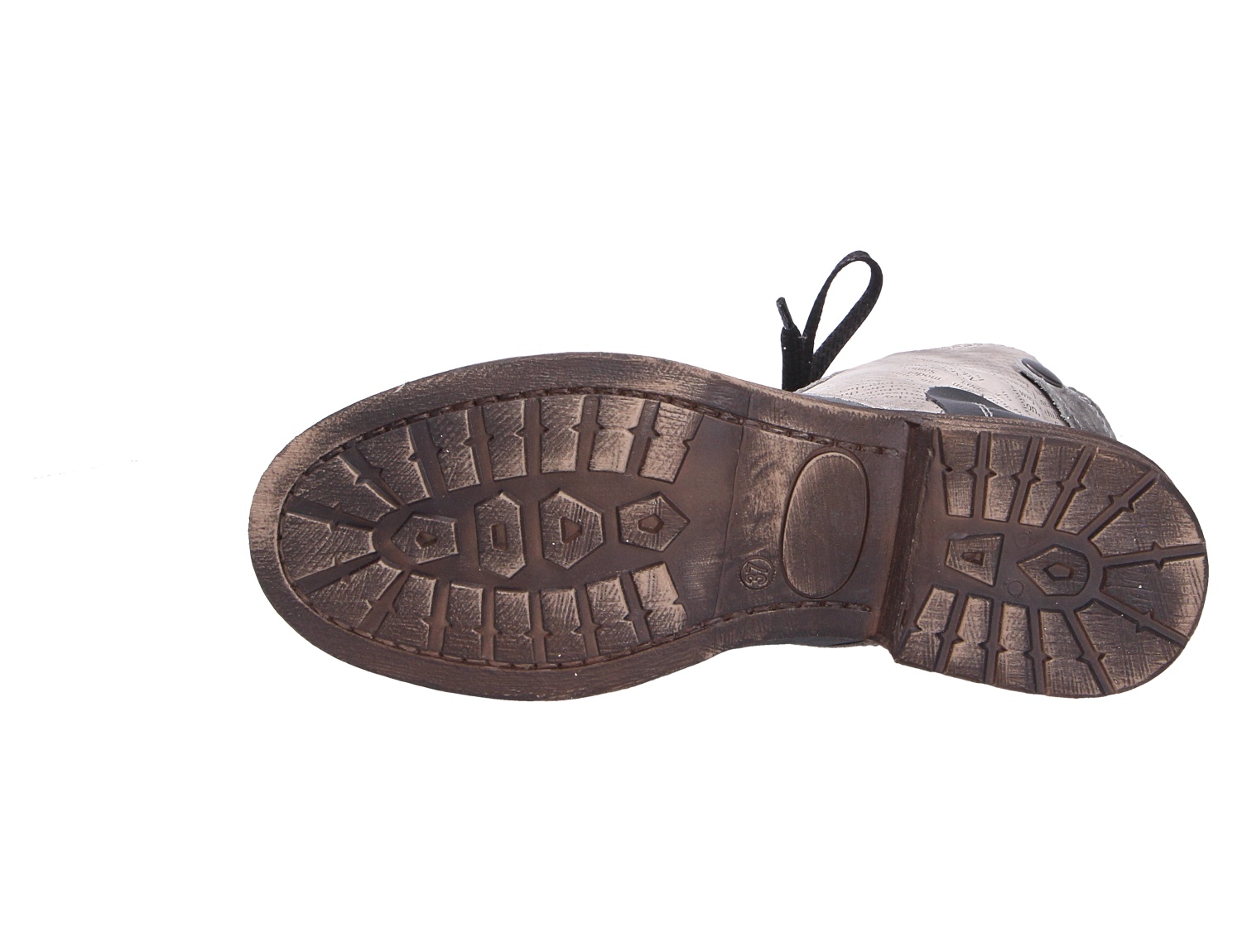 Unteransicht der profilierten Schuhsohle des Charme Etnic 26 mit robustem, rutschfestem Laufsohlenprofil