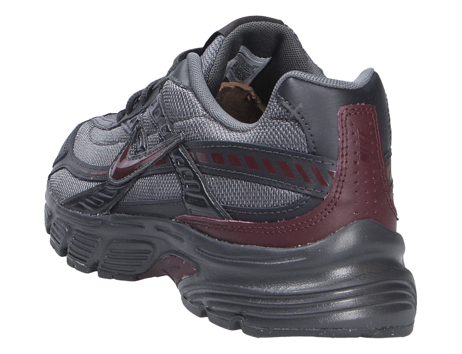 Nike Initiator Sneaker in Grau, Schwarz und Bordeaux aus Mesh und Synthetik, gezeigt in Rück- und Seitenansicht mit markanter Laufsohle