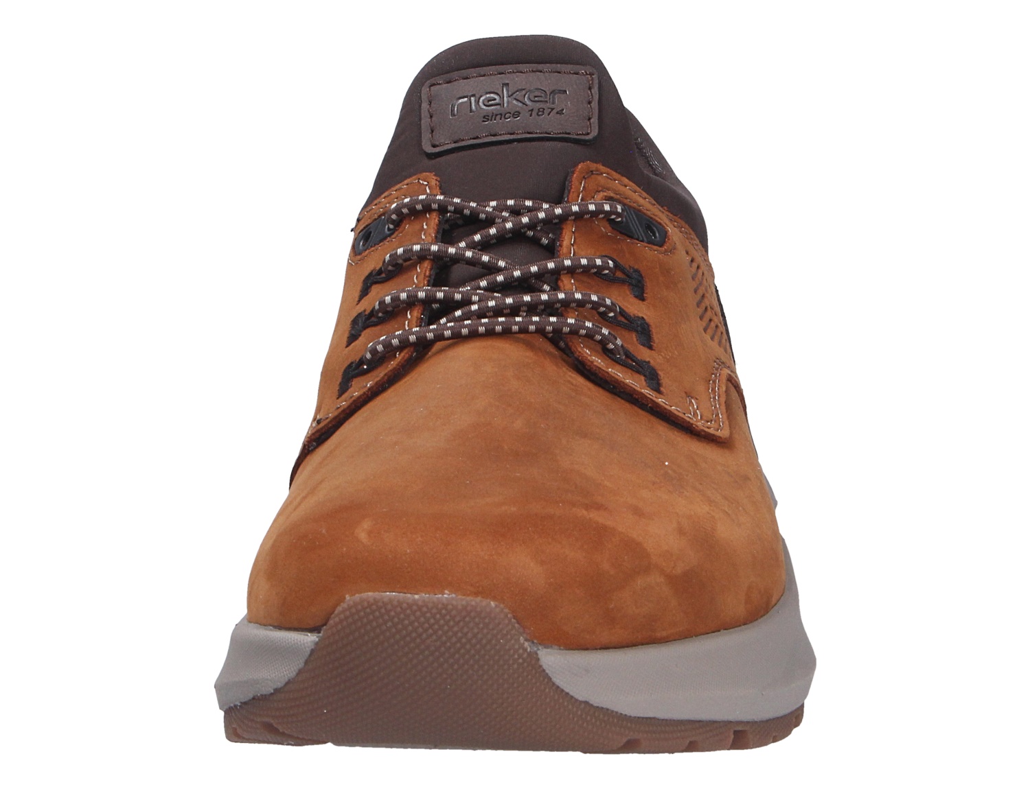 Frontansicht des braunen Rieker Herren Sneakers mit robuster Schnürung, dunkler Zunge und heller Sohle