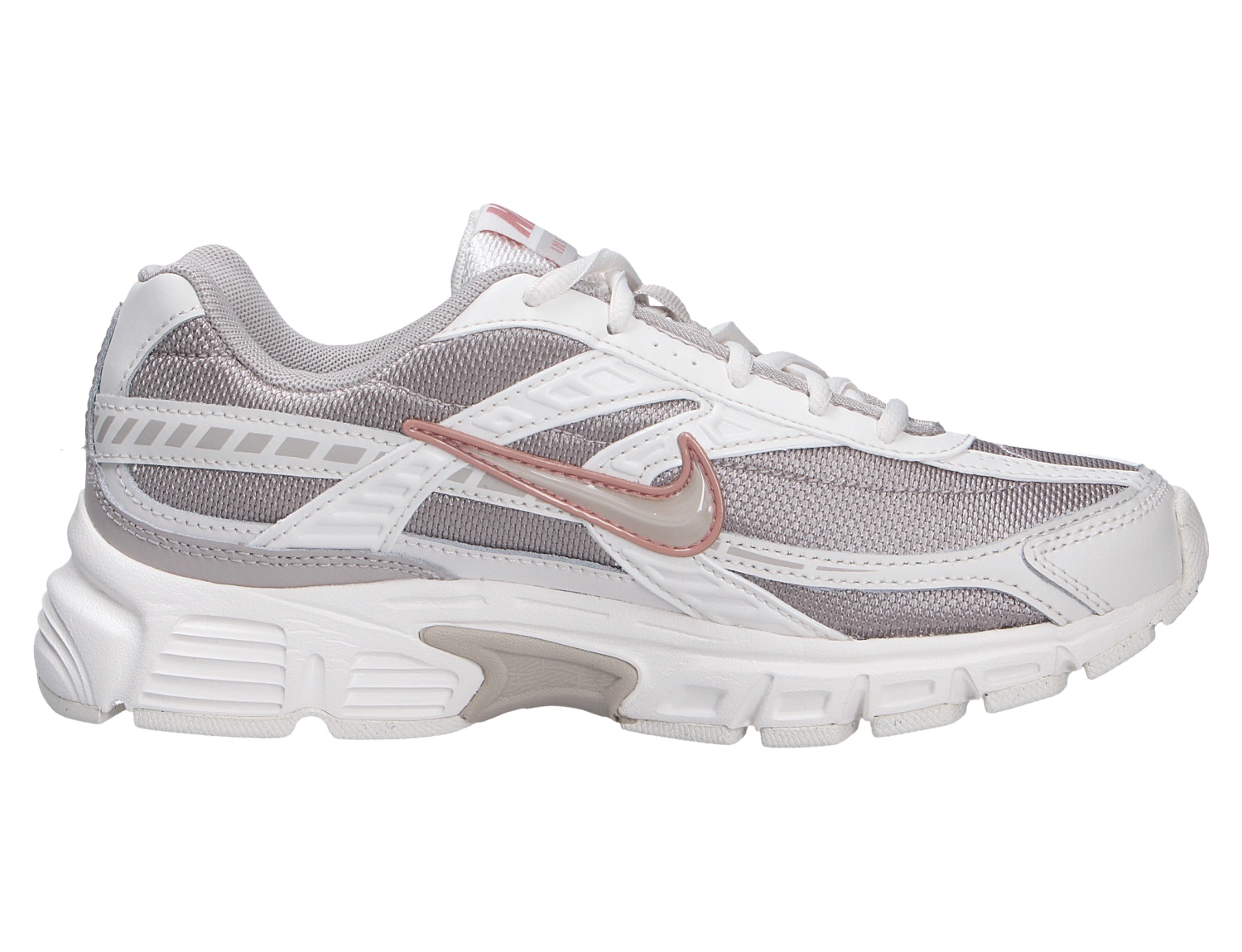 Nike Initiator Sneaker für Damen in Weiß und Grau mit rosa Swoosh, Mesh-Obermaterial und robuster Laufsohle in Seitenansicht