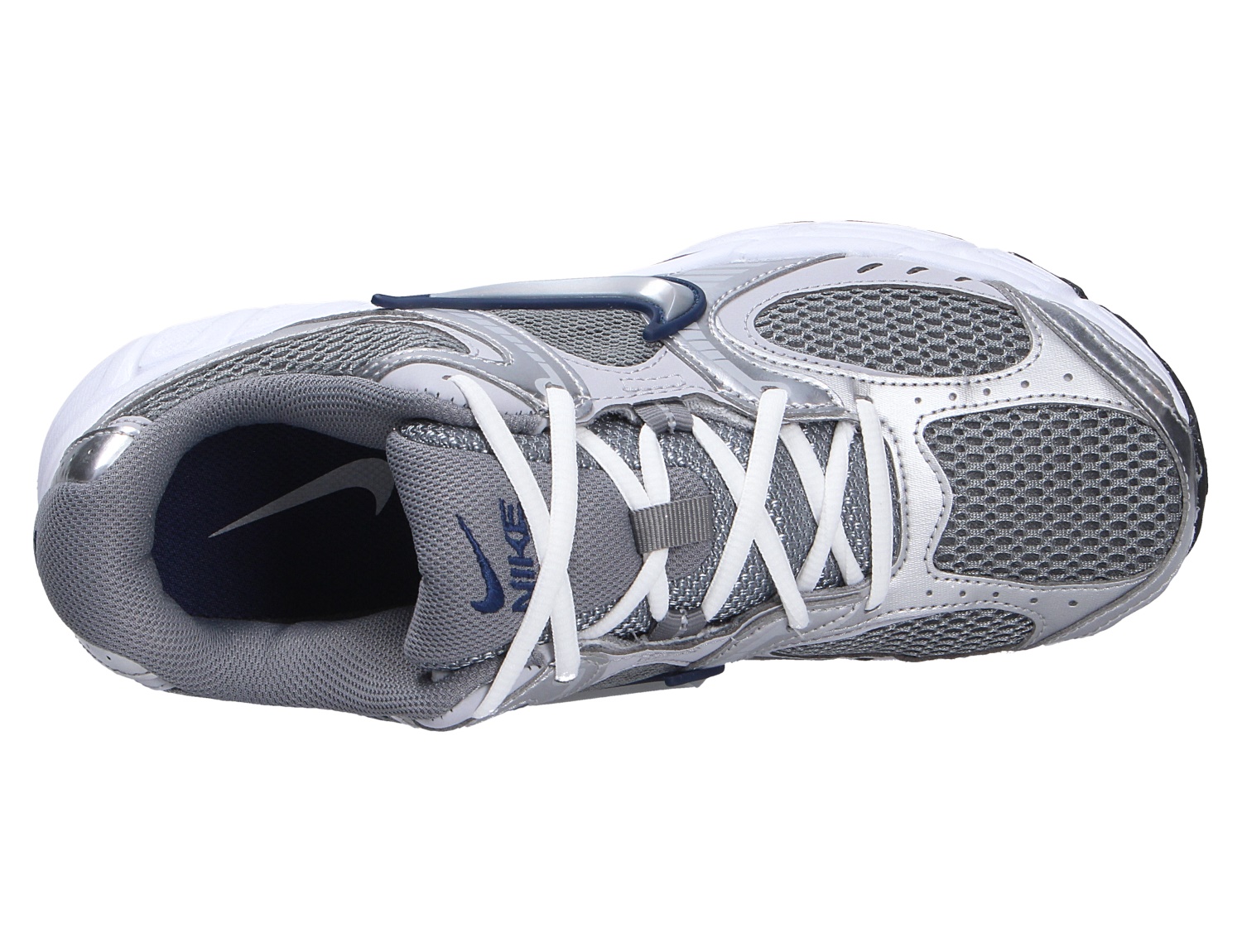 Nike V5 RNR Sneaker in Silber und Grau aus der Draufsicht mit atmungsaktivem Mesh, weißer Schnürung und sportlichem Design