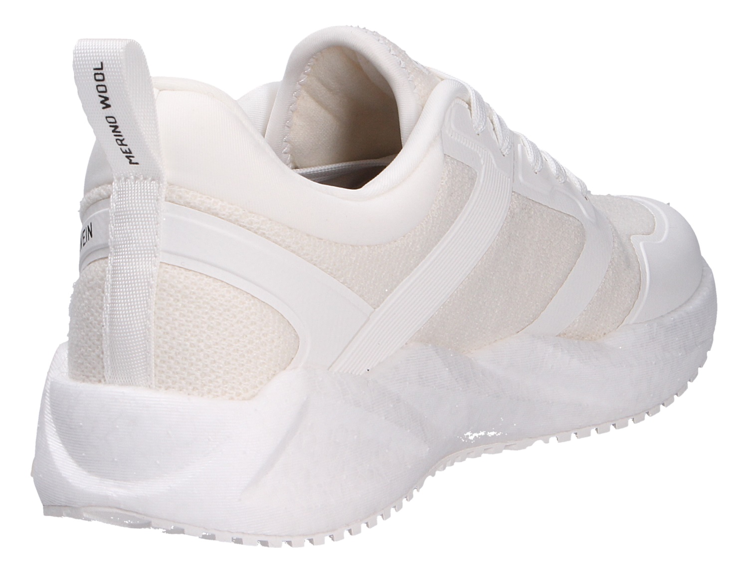 Giesswein WOOL PEAK WOMEN Damen-Sneaker in Weiß mit profilierter Sohle, Schnürung und Merino-Wollmaterial in Rück- und Seitenansicht